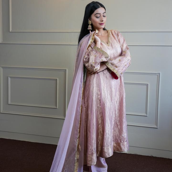 PAKISTANI SUIT