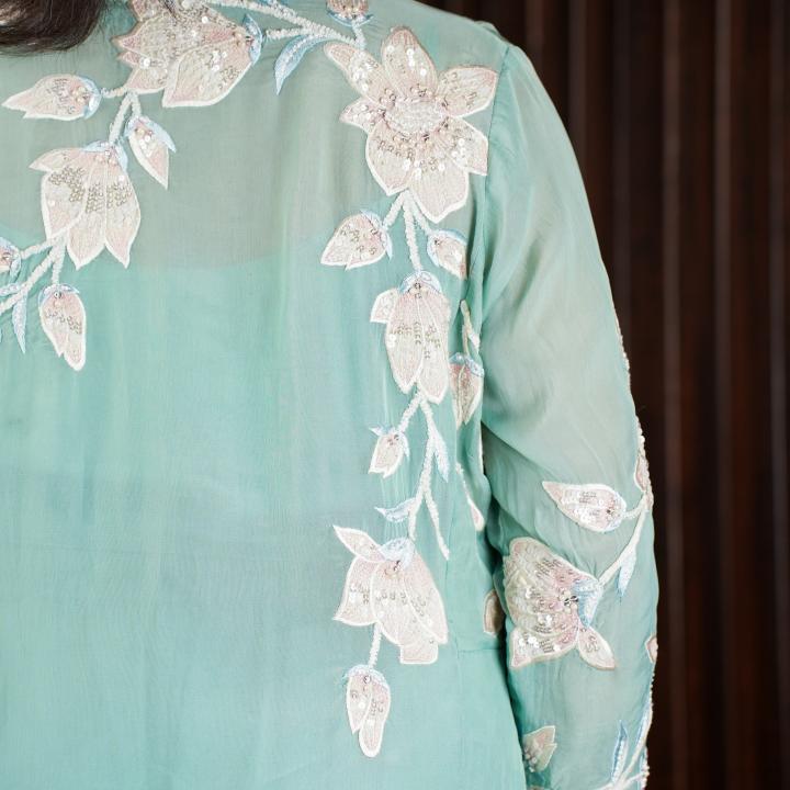 AQUA MIRAGE INDO WESTERN